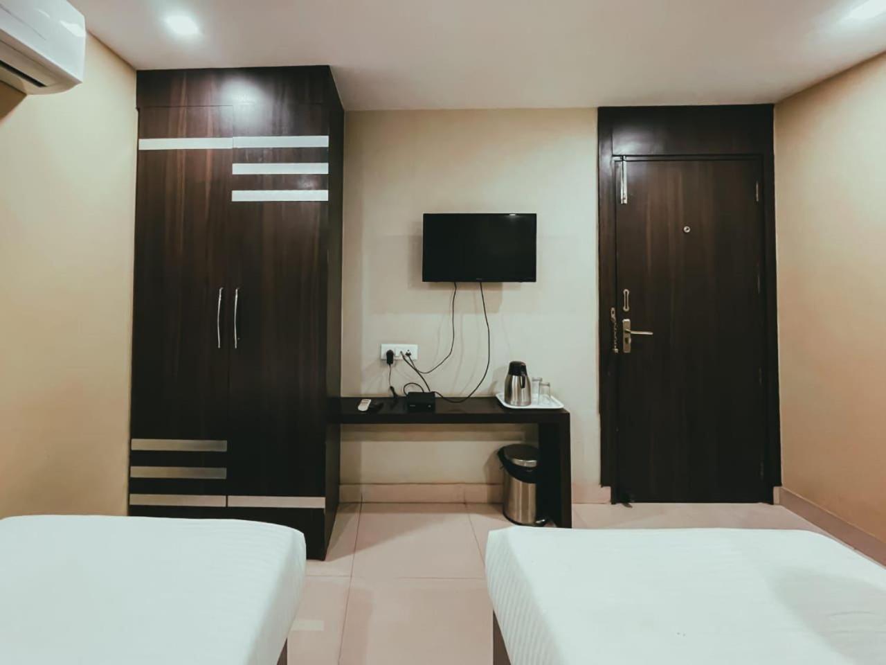 Hotel S L E Residency Βαρανάσι Εξωτερικό φωτογραφία