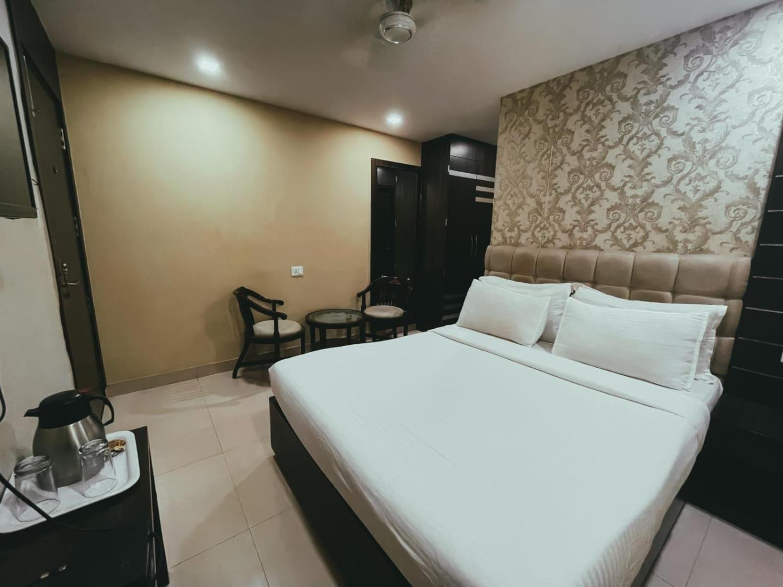 Hotel S L E Residency Βαρανάσι Εξωτερικό φωτογραφία